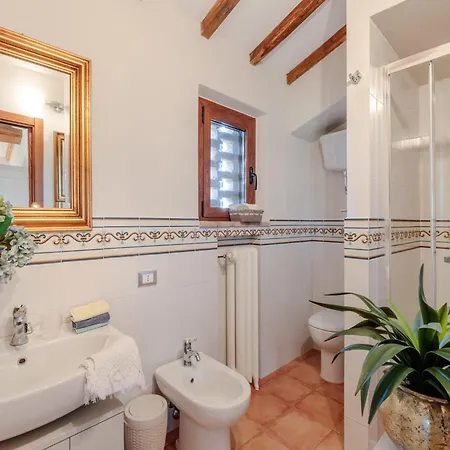 Villa In Fabbrica With Private Pool *