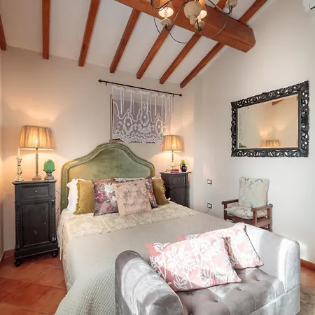 Villa In Fabbrica With Private Pool