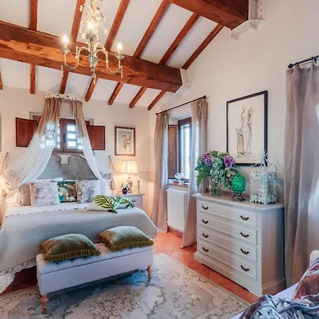 Villa In Fabbrica With Private Pool *